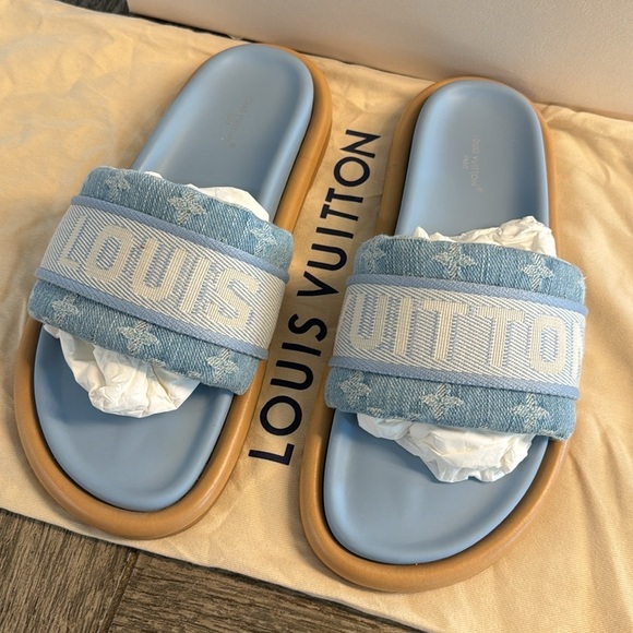 LOUIS VUITTON AUTHENTIC LV By The Pool
LV Bliss Comfort Mule size 38 - Picture 5 of 16